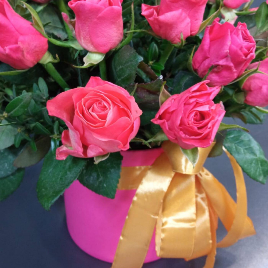 Композиция из 19 розовых роз в розовой коробке - фото 2